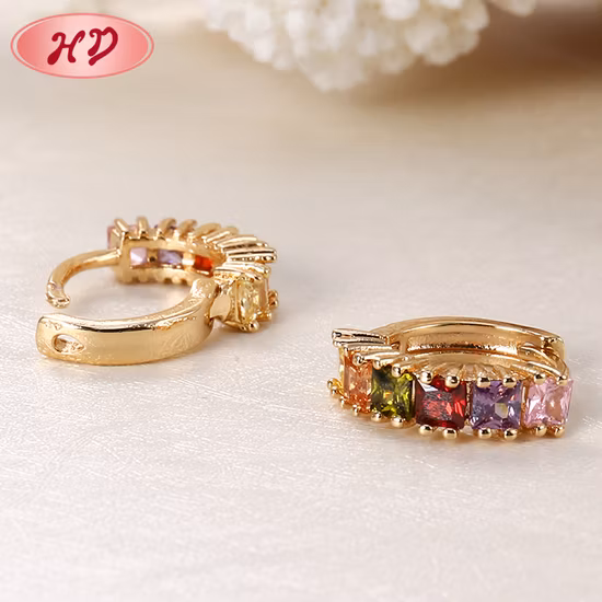 Boucles d'oreilles Huggie CZ en alliage d'argent plaqué or 18 carats avec cristal perlé pour femmes